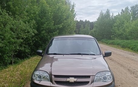 Chevrolet Niva I рестайлинг, 2013 год, 577 000 рублей, 3 фотография