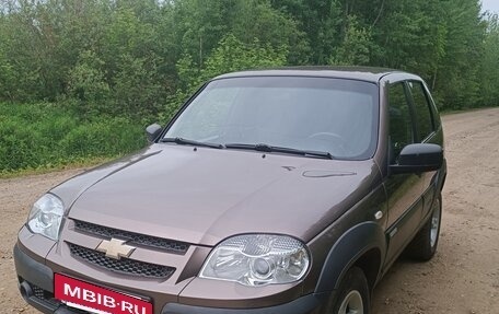 Chevrolet Niva I рестайлинг, 2013 год, 577 000 рублей, 12 фотография