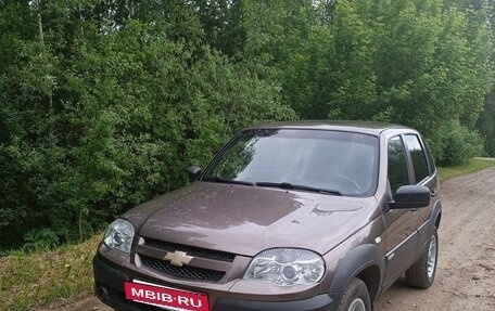 Chevrolet Niva I рестайлинг, 2013 год, 577 000 рублей, 4 фотография