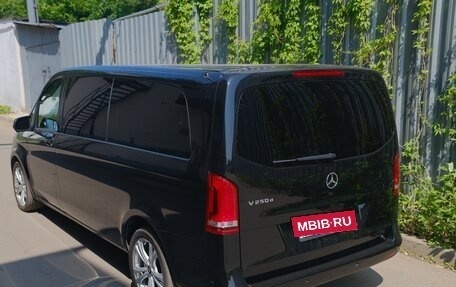 Mercedes-Benz V-Класс, 2020 год, 9 990 000 рублей, 4 фотография