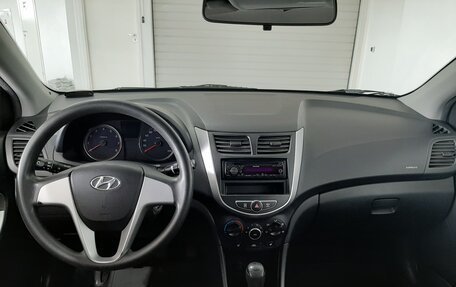Hyundai Solaris II рестайлинг, 2011 год, 750 000 рублей, 12 фотография