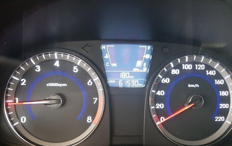 Hyundai Solaris II рестайлинг, 2011 год, 750 000 рублей, 15 фотография