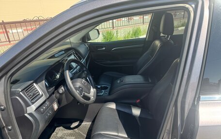 Toyota Highlander III, 2014 год, 3 360 000 рублей, 9 фотография
