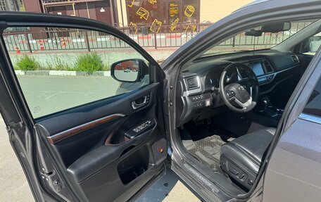 Toyota Highlander III, 2014 год, 3 360 000 рублей, 10 фотография