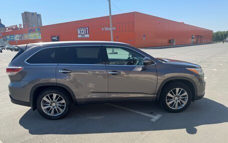 Toyota Highlander III, 2014 год, 3 360 000 рублей, 11 фотография