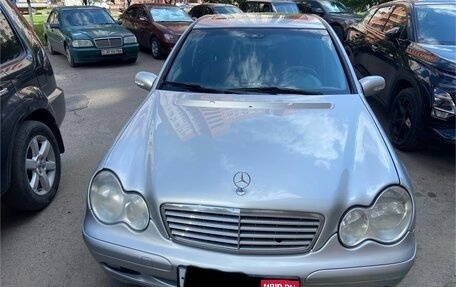 Mercedes-Benz C-Класс, 2002 год, 550 000 рублей, 1 фотография