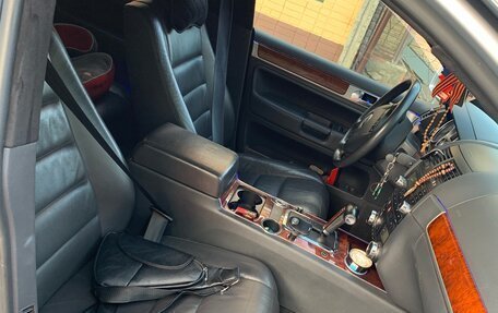 Volkswagen Touareg III, 2005 год, 1 100 000 рублей, 7 фотография