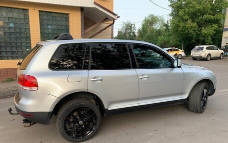 Volkswagen Touareg III, 2005 год, 1 100 000 рублей, 4 фотография