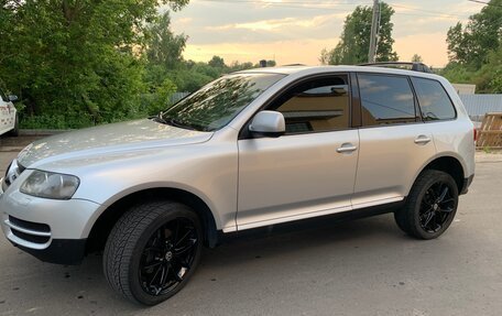 Volkswagen Touareg III, 2005 год, 1 100 000 рублей, 2 фотография