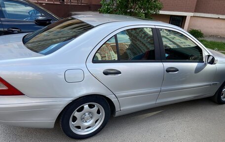 Mercedes-Benz C-Класс, 2002 год, 550 000 рублей, 3 фотография