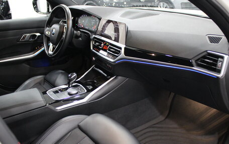 BMW 3 серия, 2019 год, 2 890 000 рублей, 30 фотография