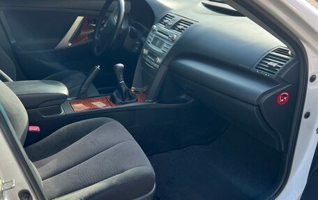 Toyota Camry, 2009 год, 1 070 000 рублей, 4 фотография