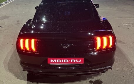 Ford Mustang VI рестайлинг, 2019 год, 3 500 000 рублей, 2 фотография