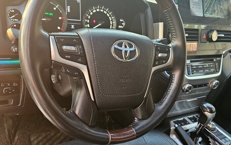 Toyota Land Cruiser 200, 2015 год, 6 200 000 рублей, 7 фотография