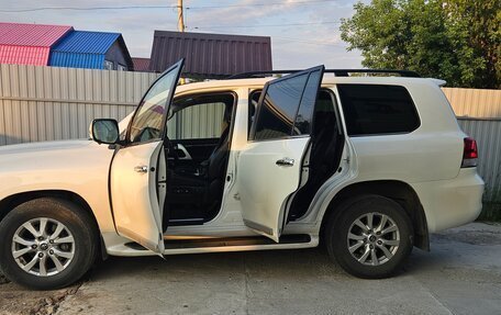 Toyota Land Cruiser 200, 2015 год, 6 200 000 рублей, 9 фотография