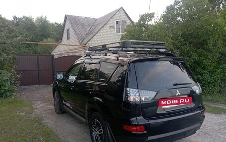 Mitsubishi Outlander III рестайлинг 3, 2011 год, 980 000 рублей, 4 фотография