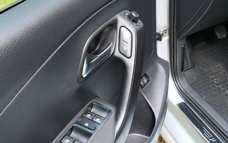 Volkswagen Polo VI (EU Market), 2013 год, 910 000 рублей, 23 фотография