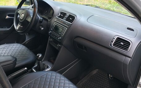 Volkswagen Polo VI (EU Market), 2013 год, 910 000 рублей, 19 фотография