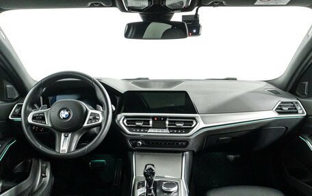 BMW 3 серия, 2021 год, 4 090 000 рублей, 13 фотография
