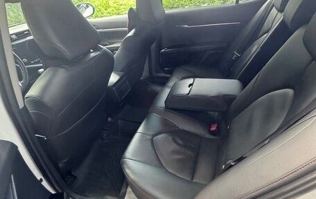 Toyota Camry, 2018 год, 2 950 000 рублей, 7 фотография