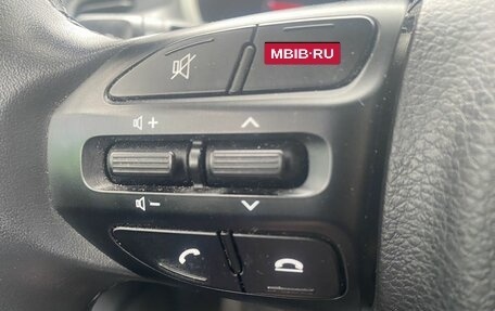KIA Rio IV, 2021 год, 1 519 000 рублей, 14 фотография