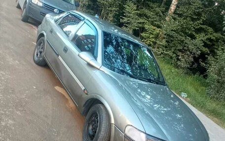 Opel Vectra B рестайлинг, 1997 год, 95 000 рублей, 3 фотография