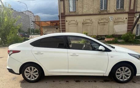 Hyundai Solaris II рестайлинг, 2020 год, 1 100 000 рублей, 7 фотография