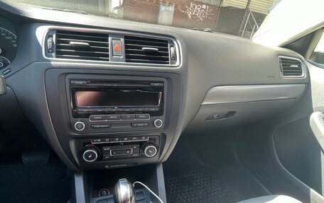 Volkswagen Jetta VI, 2012 год, 1 200 000 рублей, 8 фотография