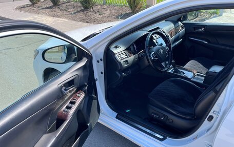 Toyota Camry, 2017 год, 2 100 000 рублей, 6 фотография