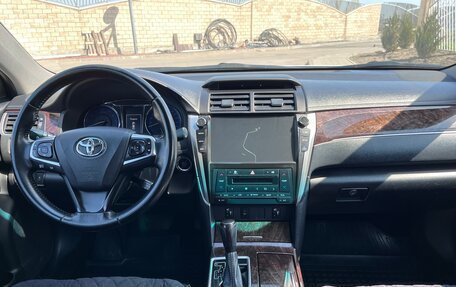 Toyota Camry, 2017 год, 2 100 000 рублей, 8 фотография