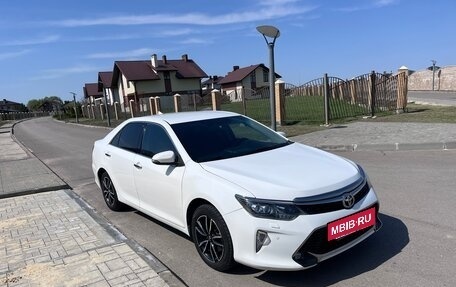 Toyota Camry, 2017 год, 2 100 000 рублей, 2 фотография