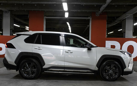 Toyota RAV4, 2023 год, 3 749 000 рублей, 4 фотография