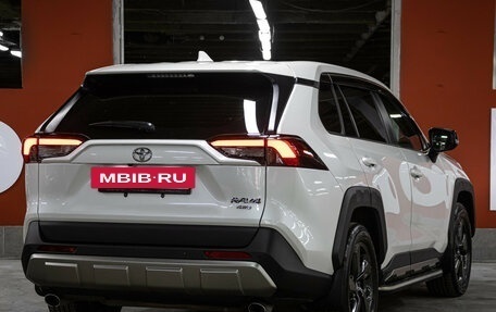 Toyota RAV4, 2023 год, 3 749 000 рублей, 5 фотография