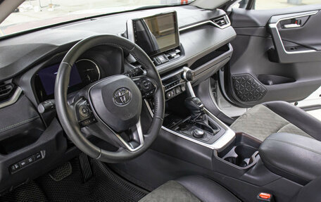 Toyota RAV4, 2023 год, 3 749 000 рублей, 15 фотография