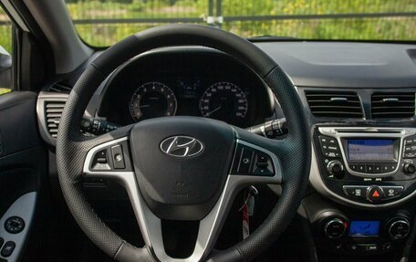 Hyundai Solaris II рестайлинг, 2011 год, 530 000 рублей, 21 фотография