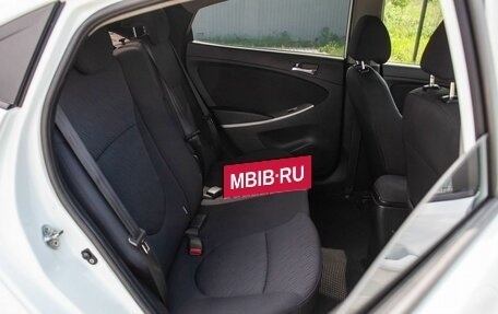 Hyundai Solaris II рестайлинг, 2011 год, 530 000 рублей, 33 фотография