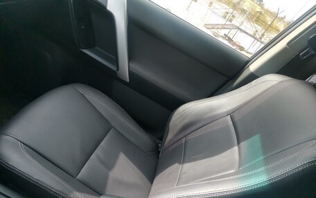 Toyota Land Cruiser Prado 150 рестайлинг 2, 2012 год, 2 950 000 рублей, 8 фотография