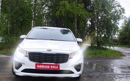 KIA Carnival III, 2019 год, 3 200 000 рублей, 4 фотография