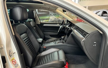 Volkswagen Passat B8 рестайлинг, 2017 год, 2 490 000 рублей, 31 фотография