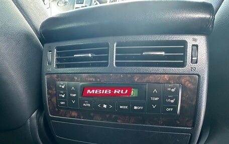 Toyota Land Cruiser 200, 2012 год, 3 900 000 рублей, 13 фотография