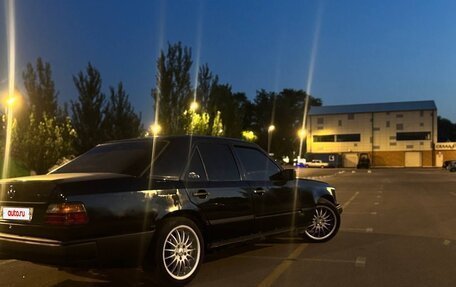 Mercedes-Benz E-Класс, 1992 год, 300 000 рублей, 4 фотография