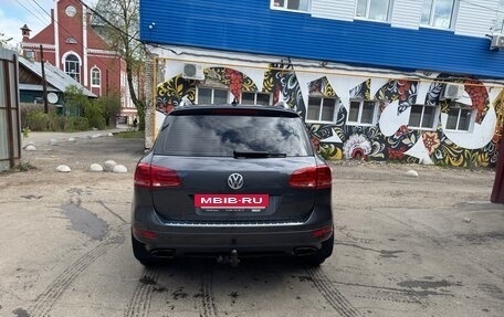 Volkswagen Touareg III, 2010 год, 1 700 000 рублей, 4 фотография