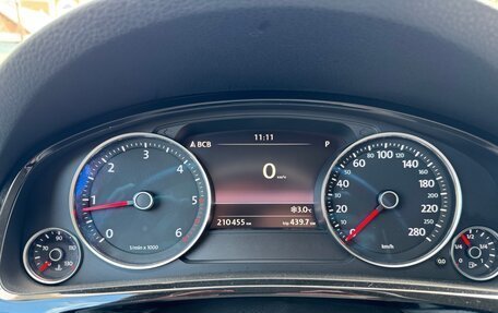 Volkswagen Touareg III, 2010 год, 1 700 000 рублей, 8 фотография