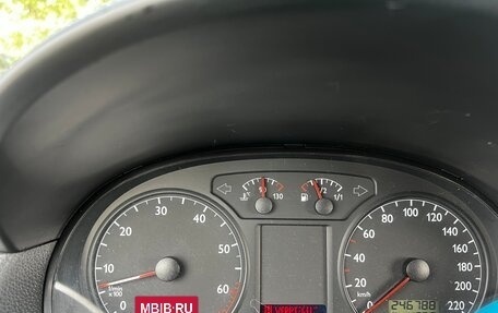 Volkswagen Polo IV рестайлинг, 2002 год, 289 000 рублей, 18 фотография