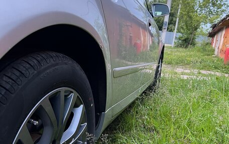 Audi A4, 2004 год, 490 000 рублей, 9 фотография