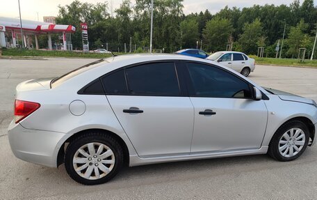 Chevrolet Cruze II, 2010 год, 383 000 рублей, 3 фотография