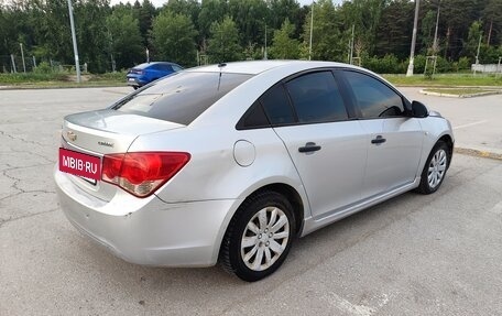 Chevrolet Cruze II, 2010 год, 383 000 рублей, 2 фотография