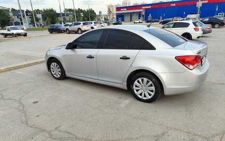 Chevrolet Cruze II, 2010 год, 383 000 рублей, 6 фотография