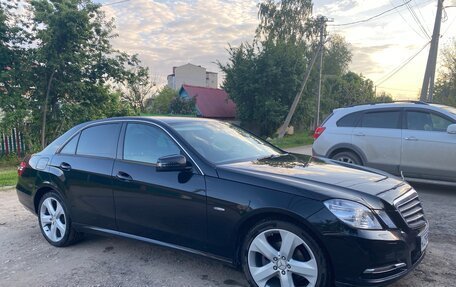 Mercedes-Benz E-Класс, 2011 год, 1 420 000 рублей, 2 фотография