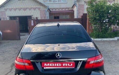 Mercedes-Benz E-Класс, 2011 год, 1 420 000 рублей, 4 фотография